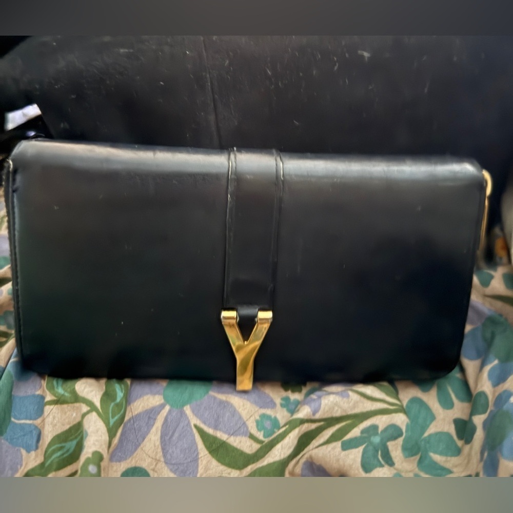 Saint Laurent Y-Ligne leather clutch in black with gold hardware  Pretty!